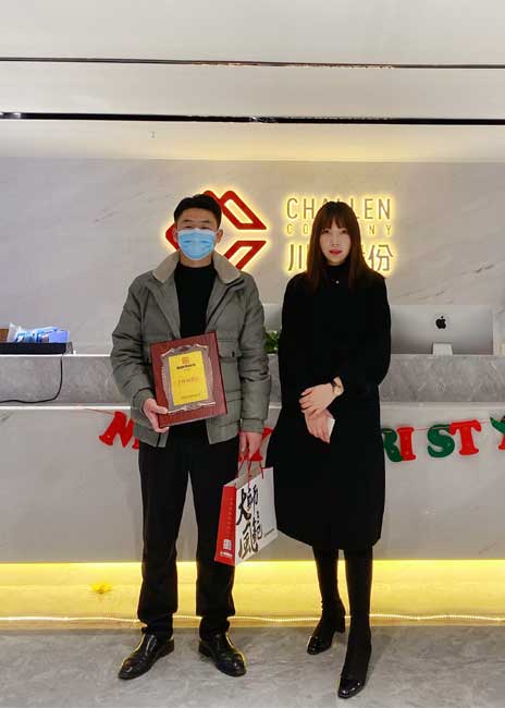 恭喜石家莊的陳先生簽約加盟帽牌貨冒菜