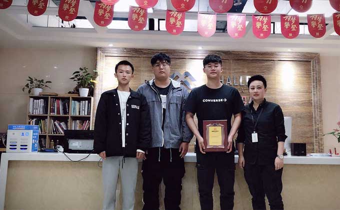 陳先生一開始就看準(zhǔn)了帽牌貨冒菜加盟品牌