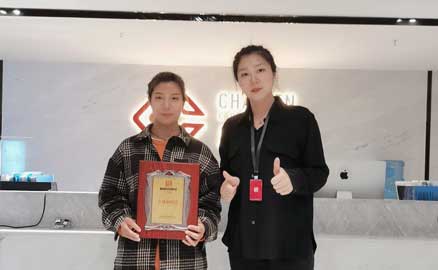 云南普洱的楊女士覺得餐飲才是剛需