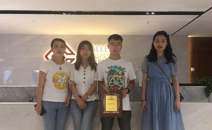 朋友們都推薦任先生加盟帽牌貨冒菜