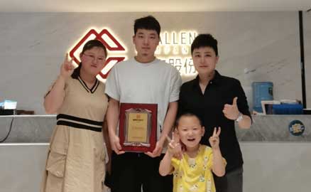 劉女士一家做了30余年的鹵菜生意