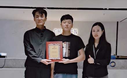 甘肅武威的于先生簽約加盟帽牌貨冒菜