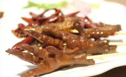 在成都，什么都能成為吃冒菜的理由