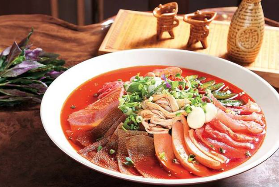 帽牌貨冒菜，香飄四溢，口感獨(dú)特