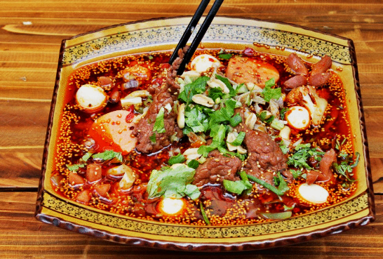 在小縣城開(kāi)一家冒菜店大概要多少錢(qián)