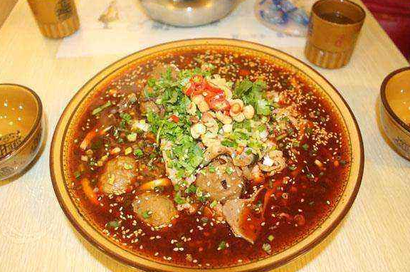 想在縣城開一家冒菜店，預算大概多少能搞定呢