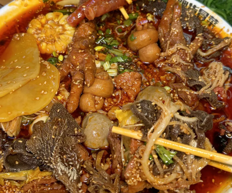 1735093656112322.png 2025年開冒菜店一個月可以掙多少錢