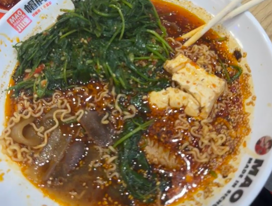 麻辣燙和冒菜究竟是不是親兄弟呢